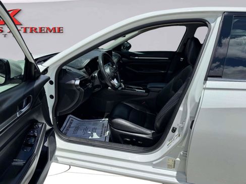 Used 2023 Nissan Altima 2.5 SL FWD image 9