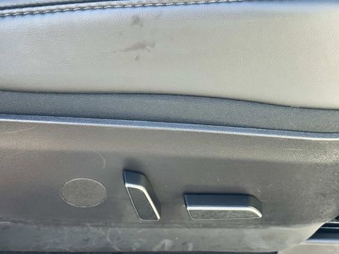 Used 2022 Tesla Model Y Performance image 28