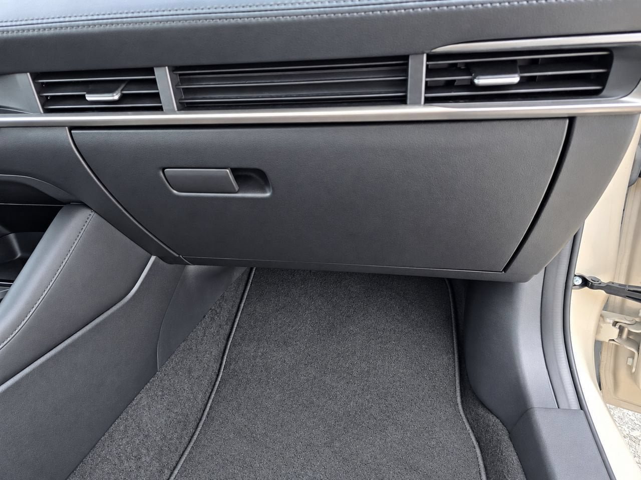 Used 2024 MAZDA MAZDA3 s FWD image 41