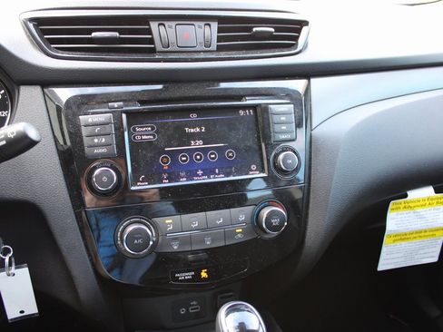 Used 2020 Nissan Rogue Sport S w/ Appearance Package image 6