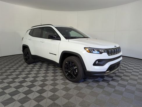 New 2026 Jeep Compass Latitude image 2