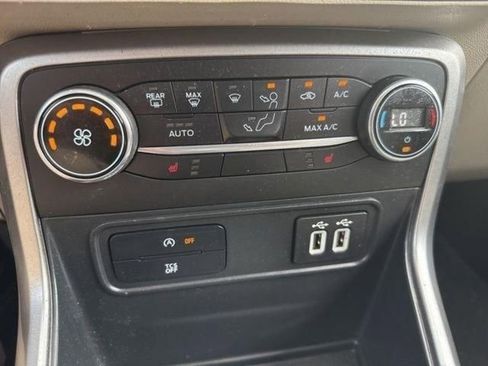 Used 2021 Ford EcoSport SE FWD image 28