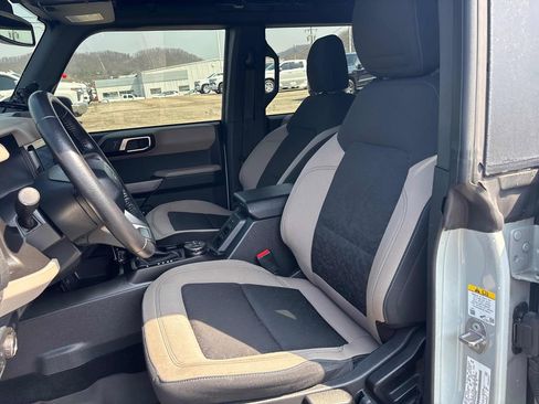 Used 2022 Ford Bronco Wildtrak image 11