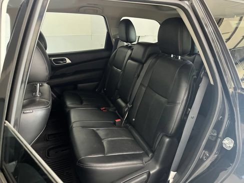 Used 2015 Nissan Pathfinder Platinum FWD image 20