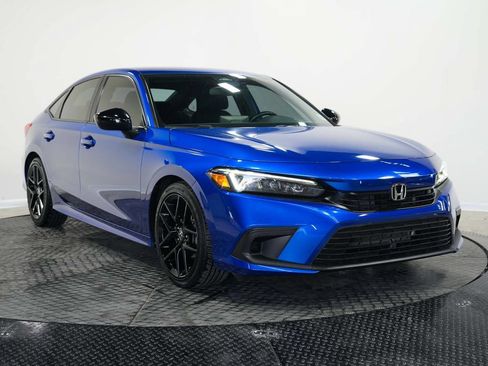 Used 2022 Honda Civic Sport image 3