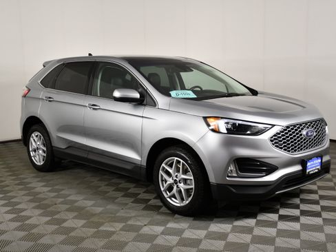 Used 2024 Ford Edge SEL w/ Convenience Package AWD/4WD image 4