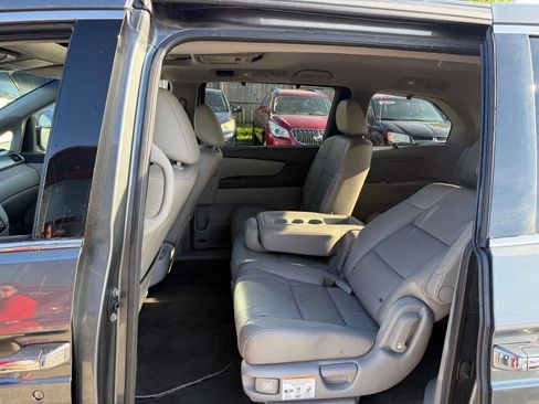 Used 2011 Honda Odyssey Touring Elite image 7