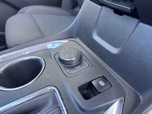Used 2019 Chevrolet Traverse LT w/ LPO, Floor Liner Package AWD/4WD image 19