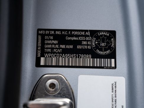 Used 2017 Porsche 911 Turbo image 62