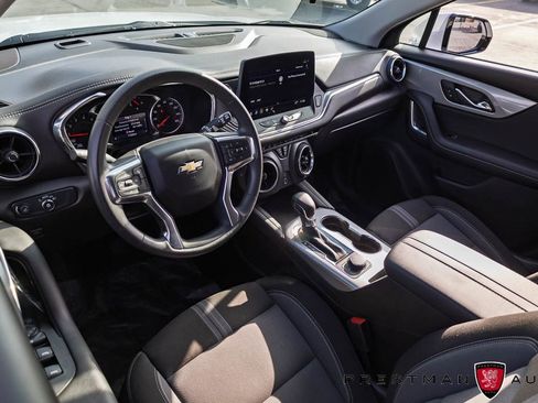 Used 2025 Chevrolet Blazer LT image 18