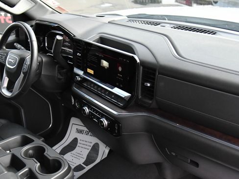 Used 2024 GMC Sierra 1500 SLT image 47