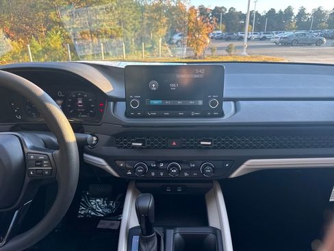 New 2025 Honda Accord SE image 9