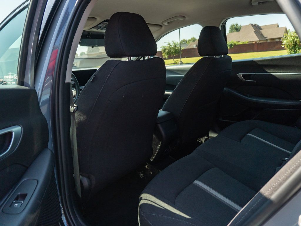 Used 2025 Hyundai Sonata SEL FWD image 13