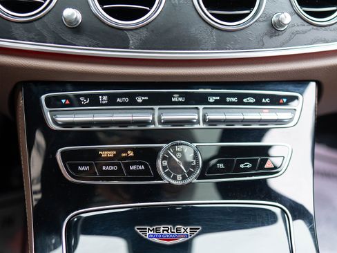 Used 2017 Mercedes-Benz E 300 image 33