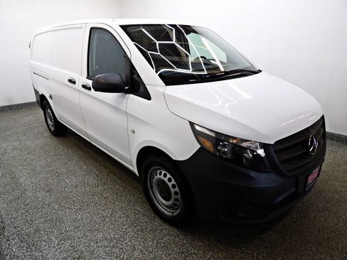 Used 2020 Mercedes-Benz Metris image 3