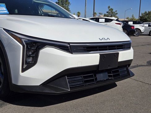 Certified 2025 Kia K4 FWD image 9