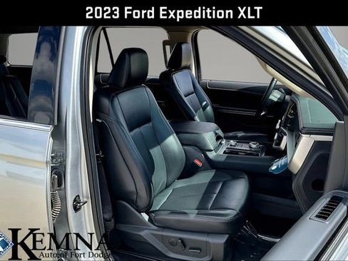 Used 2023 Ford Expedition XLT AWD/4WD image 34