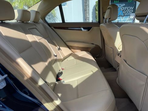 Used 2008 Mercedes-Benz C 300 Sport image 30