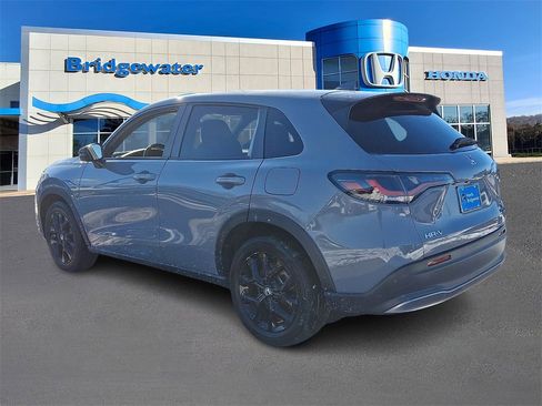 Used 2023 Honda HR-V Sport image 5