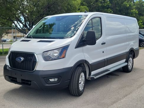 Used 2025 Ford Transit 250 Low Roof w/ Exterior Upgrade Package RWD image 33