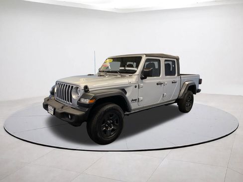 Certified 2022 Jeep Gladiator Sport image 3
