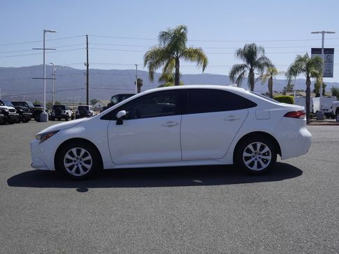 Used 2020 Toyota Corolla LE w/ Carpet Mat Package (TMS) FWD image 7