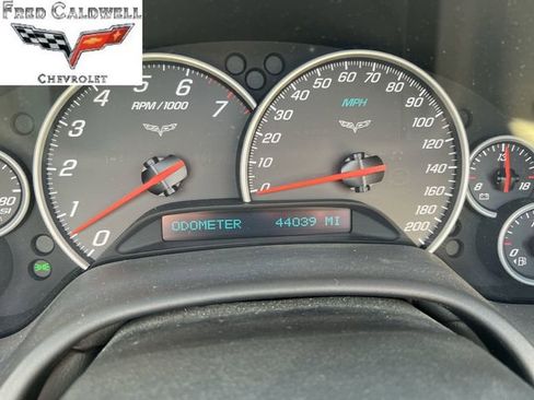 Used 2005 Chevrolet Corvette Convertible w/ Preferred Equipment Group RWD image 18