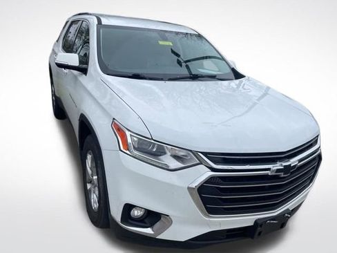 Used 2019 Chevrolet Traverse LT image 3