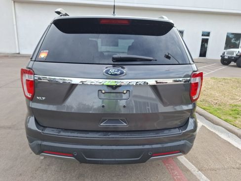 Used 2019 Ford Explorer XLT w/ Equipment Group 202A image 5
