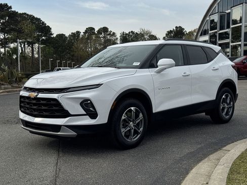 Used 2024 Chevrolet Blazer LT w/ Convenience Package image 5
