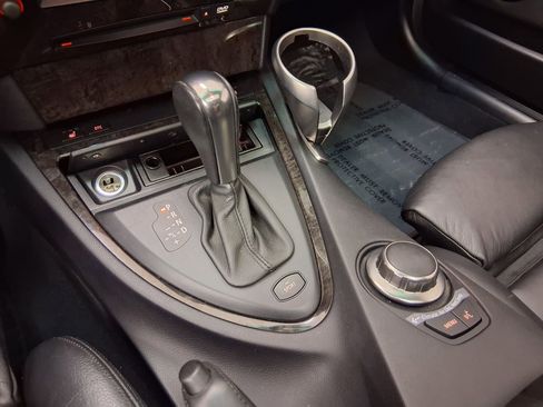 Used 2006 BMW 650i Coupe RWD image 16
