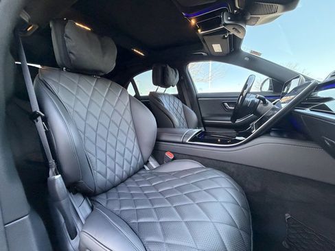 Used 2025 Mercedes-Benz S 580 4MATIC Sedan image 17