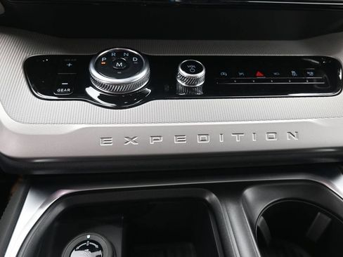 New 2026 Ford Expedition Active RWD image 28