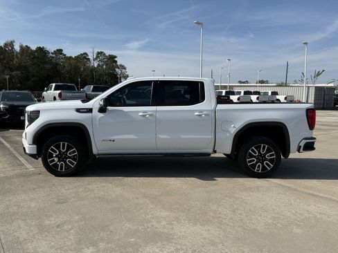 Used 2022 GMC Sierra 1500 AT4 w/ AT4 Premium Package image 8