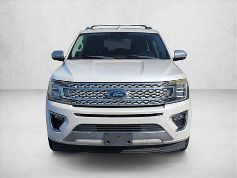 Used 2018 Ford Expedition Max Platinum RWD image 3