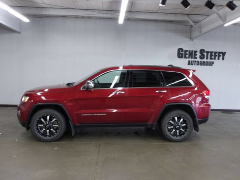 Used 2015 Jeep Grand Cherokee Limited w/ Trailer Tow Group IV AWD/4WD image 8
