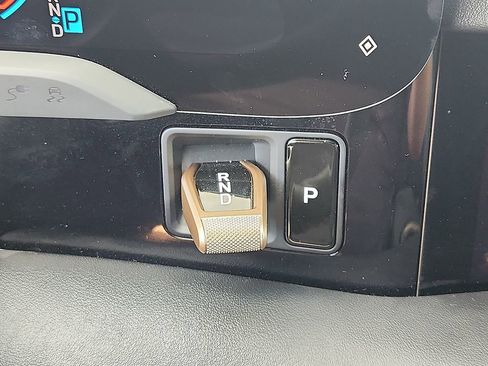 Certified 2025 Porsche Taycan 4S image 14