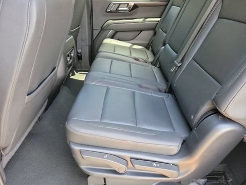 Used 2025 Chevrolet Tahoe LT AWD/4WD image 8