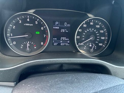 Used 2018 Hyundai Elantra SE w/ Cargo Package FWD image 15