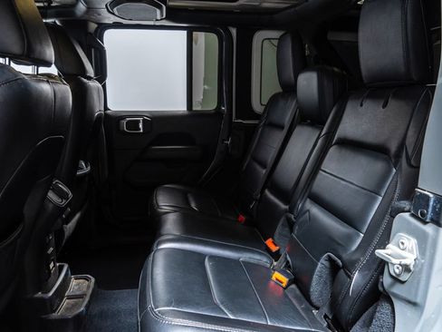 Used 2019 Jeep Wrangler Unlimited Sahara AWD/4WD image 24
