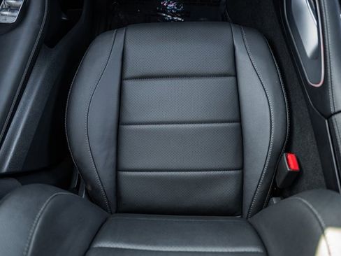 Certified 2025 Mercedes-Benz GLS 450 4MATIC image 32