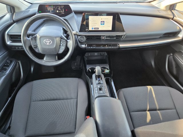 Certified 2025 Toyota Prius LE FWD image 11