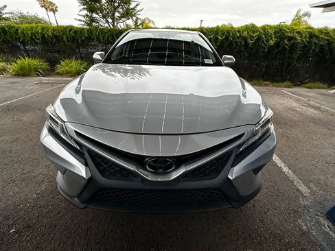 Used 2019 Toyota Camry SE w/ Carpet Mat Package FWD image 4