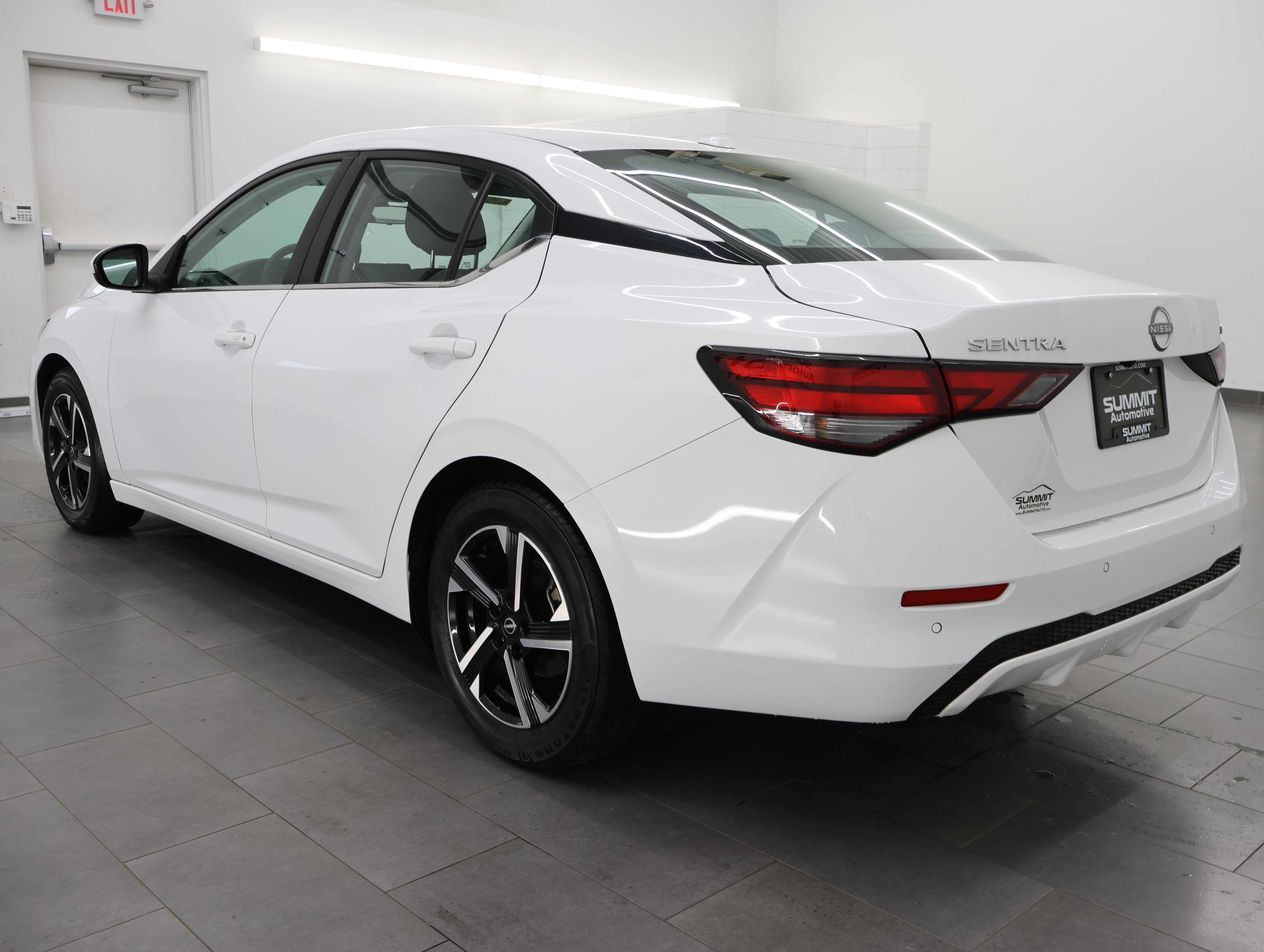 Used 2024 Nissan Sentra SV FWD image 6
