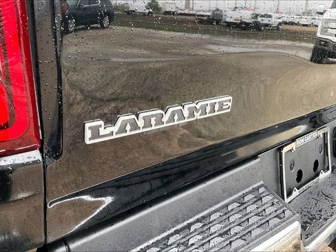 Used 2019 RAM 1500 Laramie AWD/4WD image 21