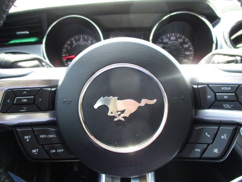 Used 2017 Ford Mustang GT w/ GT Performance Package RWD image 15