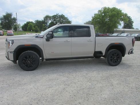 New 2026 GMC Sierra 3500 AT4 w/ AT4 Premium Plus Package AWD/4WD image 9