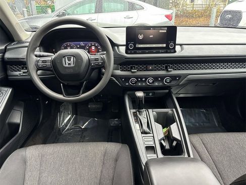 Used 2025 Honda Accord SE image 12