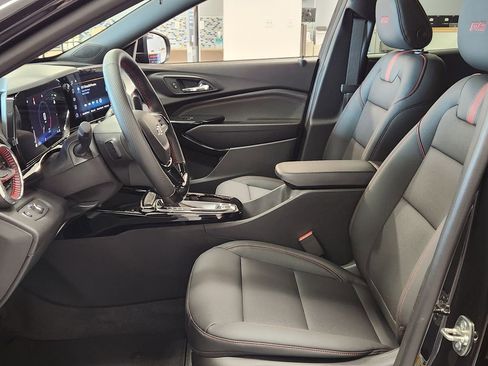 New 2026 Chevrolet Trax RS w/ Sunroof Package FWD image 10