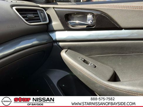 Used 2021 Nissan Maxima SR w/ Sport Mat Group image 34